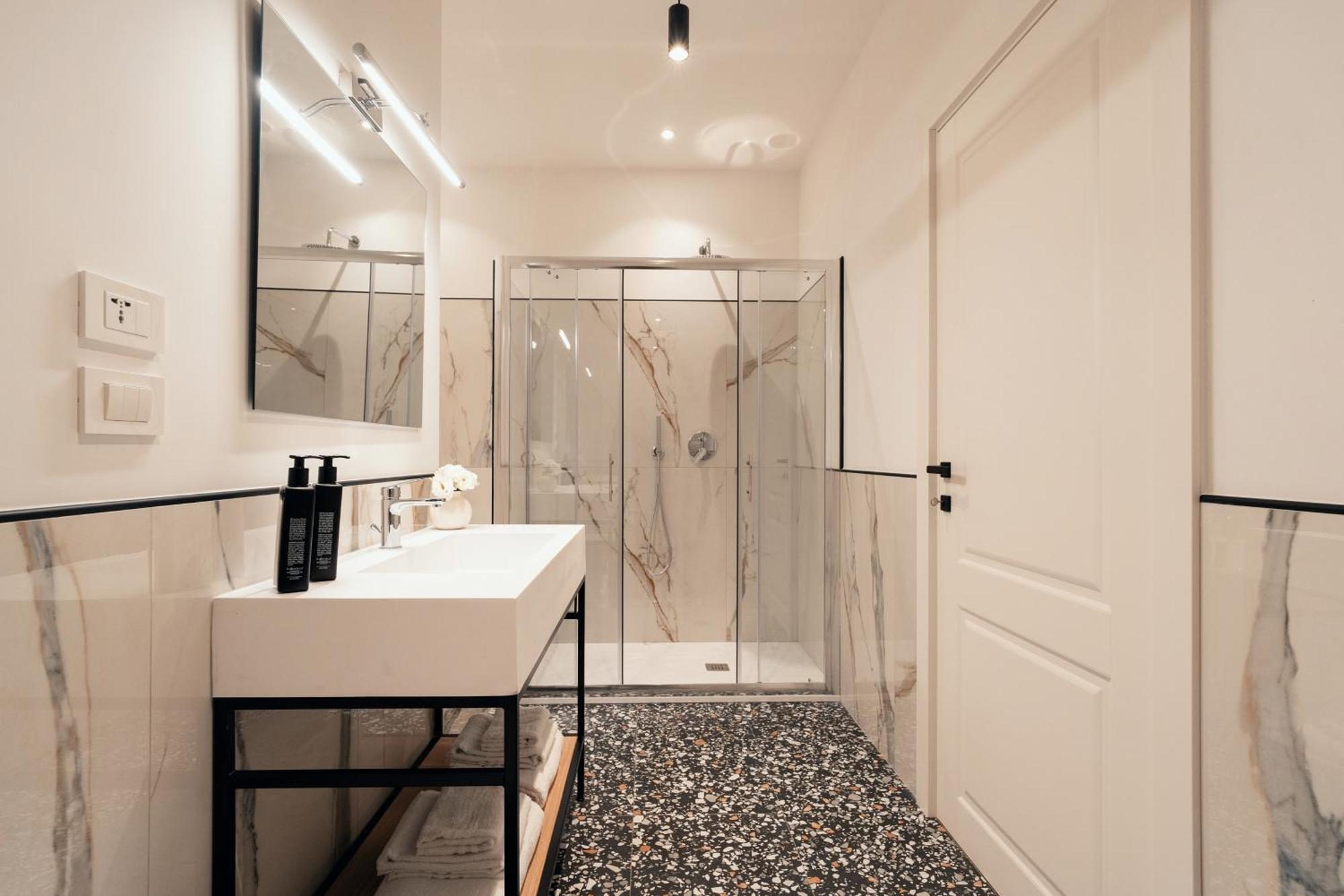 Naman Hotellerie - Monti โรม ภายนอก รูปภาพ